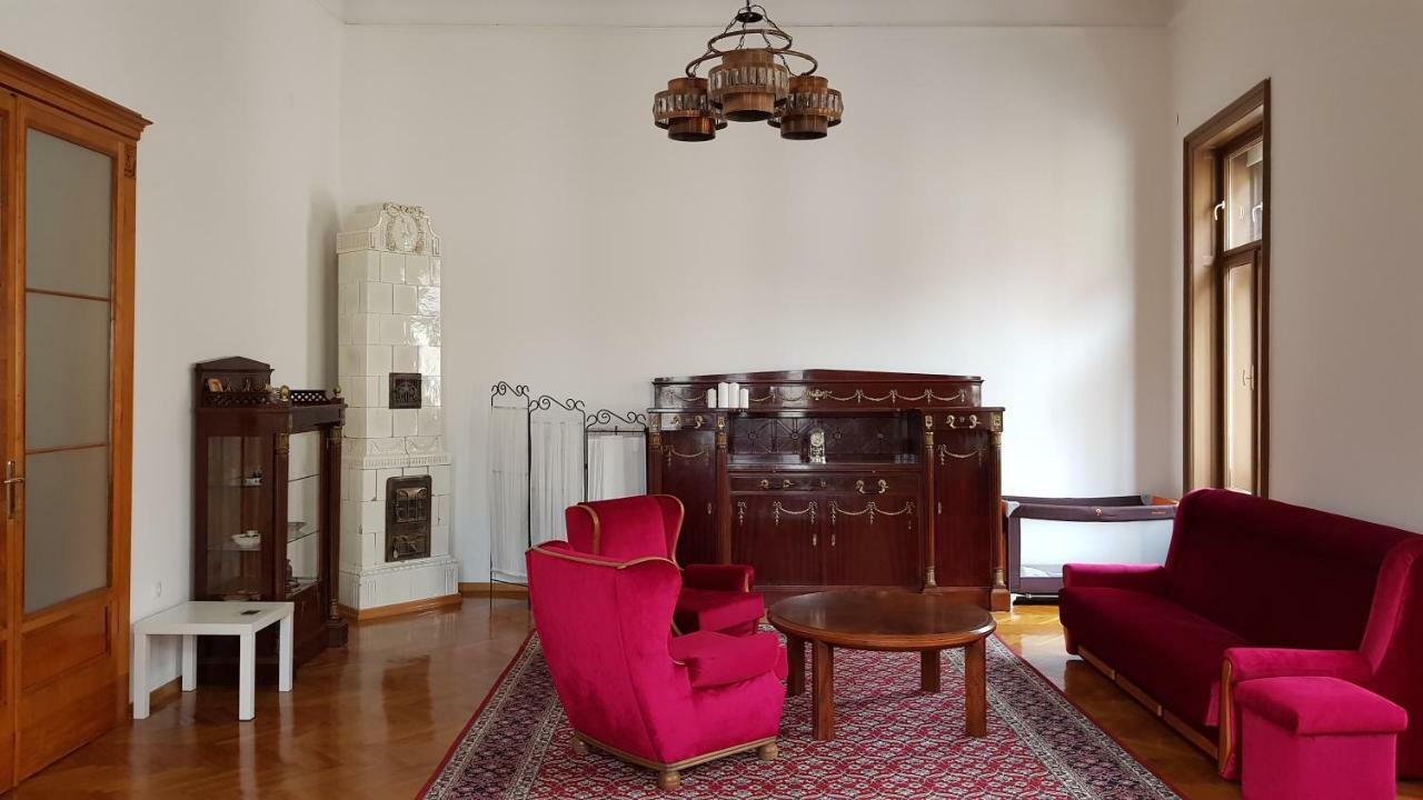 Luxury Apartment In The Heart Of Varazdin Exterior photo